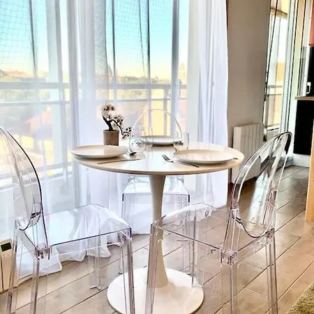 Lumineux Et Cosy, Avec Parking, 2 Mn Gare, 2mn Muse, 5mn Centre *