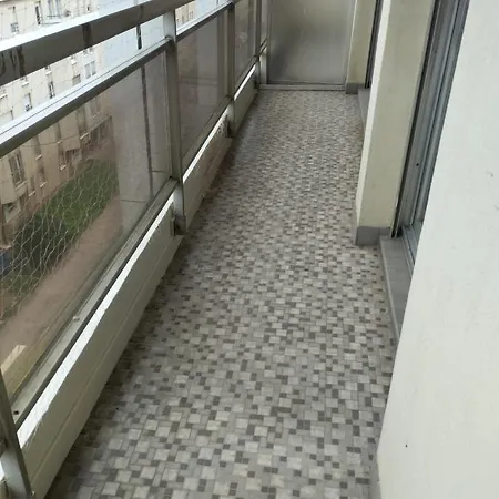 Apartment Lumineux Et Cosy, Avec Parking, 2 Mn Gare, 2mn Muse, 5mn Centre