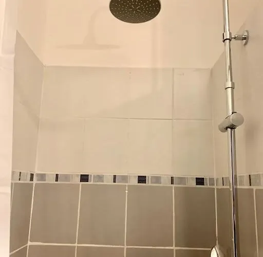 Lumineux Et Cosy, 2 Mn Gare, 2mn Muse, 5mn Centre